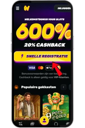 Pijl die op de mobiele site van Wino Casino naar de gele knop voor snelle registratie wijst.